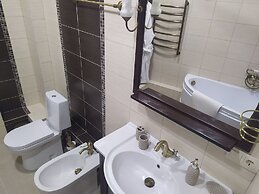 Hotel Cosmos