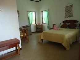 Bonita Oasis Beach Resort