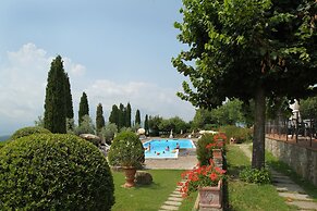 La Piazza di San Donato