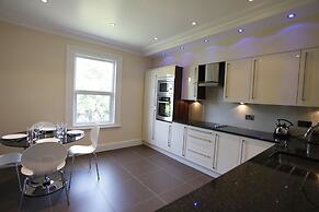 Glenlyn Apartments