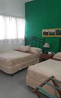 Hotel Casa Flores De Tikal