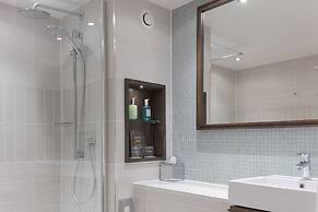Staybridge Suites London Heathrow - Bath Road by IHG