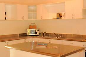 Dorothy's Muri Beach Bungalows