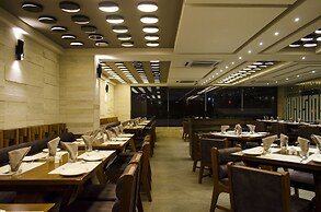 Hotel Grand Elegance