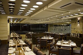 Hotel Grand Elegance