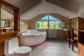 La Parola Orchids Beach Resort