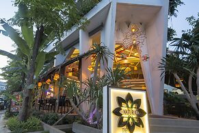 Natural House