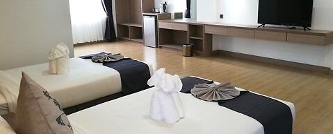 8 Mile Hotel