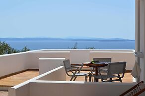Melia Sol Art Studios