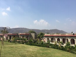 Van Chhavi Resort