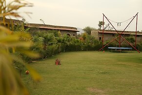 Van Chhavi Resort
