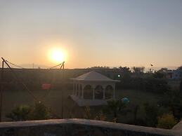 Van Chhavi Resort