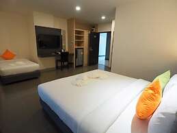Clover Hotel Hatyai