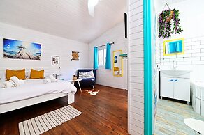 Dayos Unique Suites