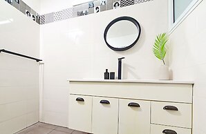 Dayos Unique Suites