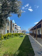Kemancı Suites & Restaurant & Beach
