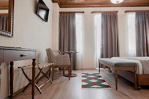 Hotel Argjiro