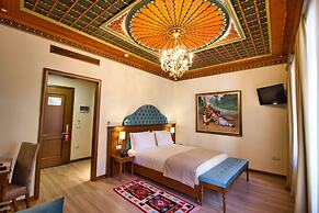 Hotel Argjiro