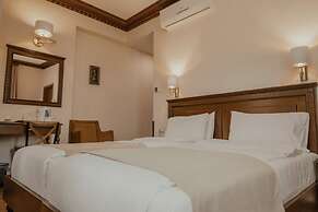 Hotel Argjiro
