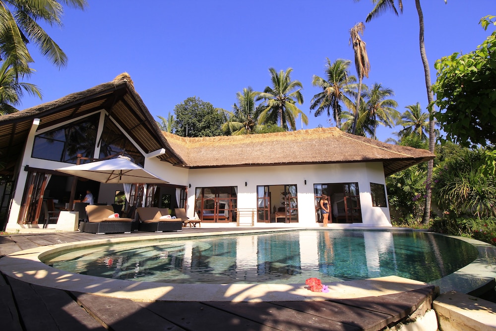 Kembali Villa