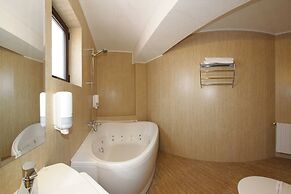Eden Grand Resort