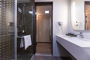 Ibis Shanghai Changshou