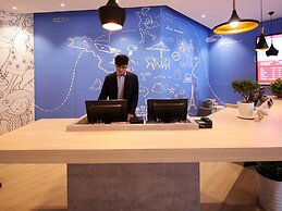 Ibis Shanghai Changshou