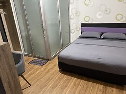 Step In Lodge - Hostel