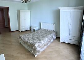 Luxury Condominium. Kiev center.