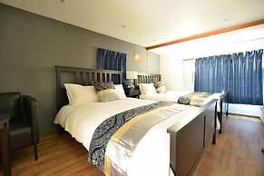 Kyoto House