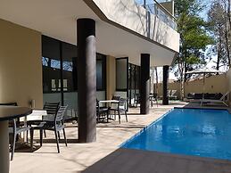 Weom Apartments