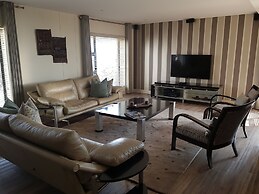 Weom Apartments