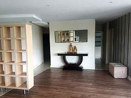Weom Apartments