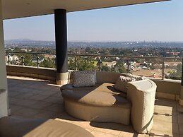 Weom Apartments
