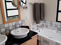 Weom Apartments