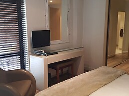Weom Apartments