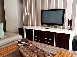 Weom Apartments