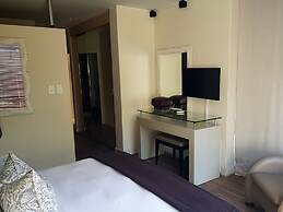 Weom Apartments