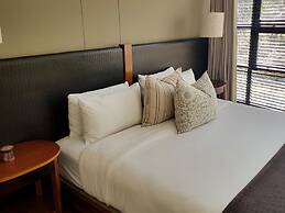 Weom Apartments