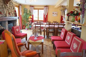 Le Blanchon Hotel