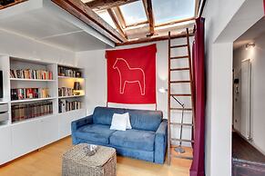 Bragora Smoochy Attic Venice