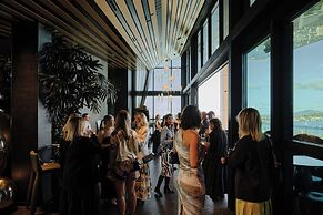 SO/ Auckland