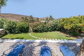 Charming 3-bedroom House in Tinos