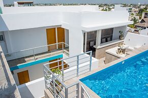 5th Coral Suite by Ixchel