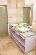 5th Coral Suite by Ixchel