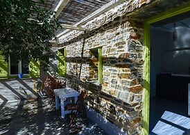 Cozy 2-bedroom House in Tinos
