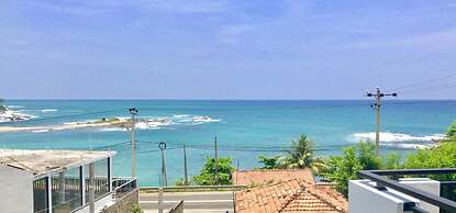 Queens Beach Hotel