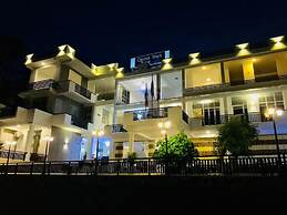 Queens Beach Hotel