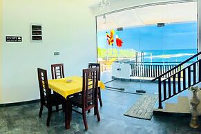 Queens Beach Hotel