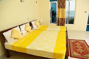 Queens Beach Hotel